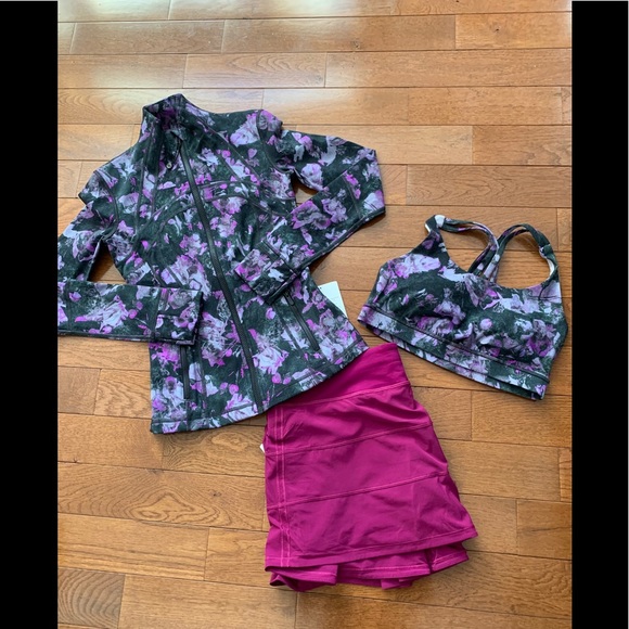 💕LULULEMON ENERGY BRA-FLORAL SHIFT MULTI, 8💕 - Picture 2 of 13